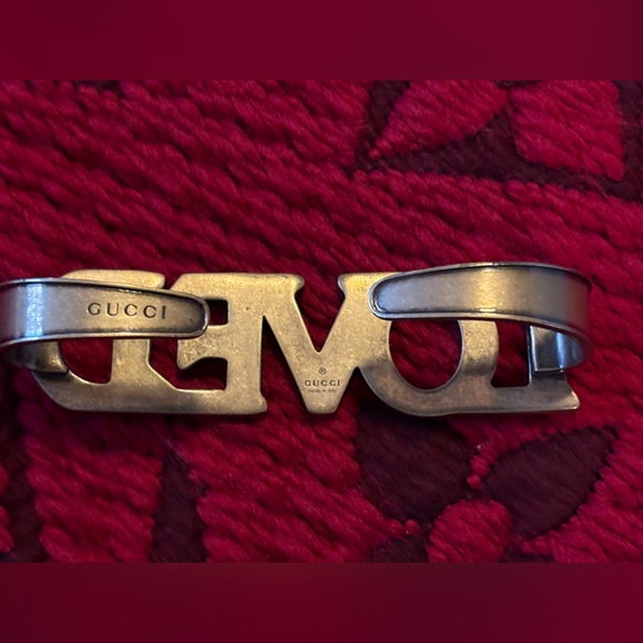 Gucci Faux Pearl Loved Palm Ring - Picture 8 of 13